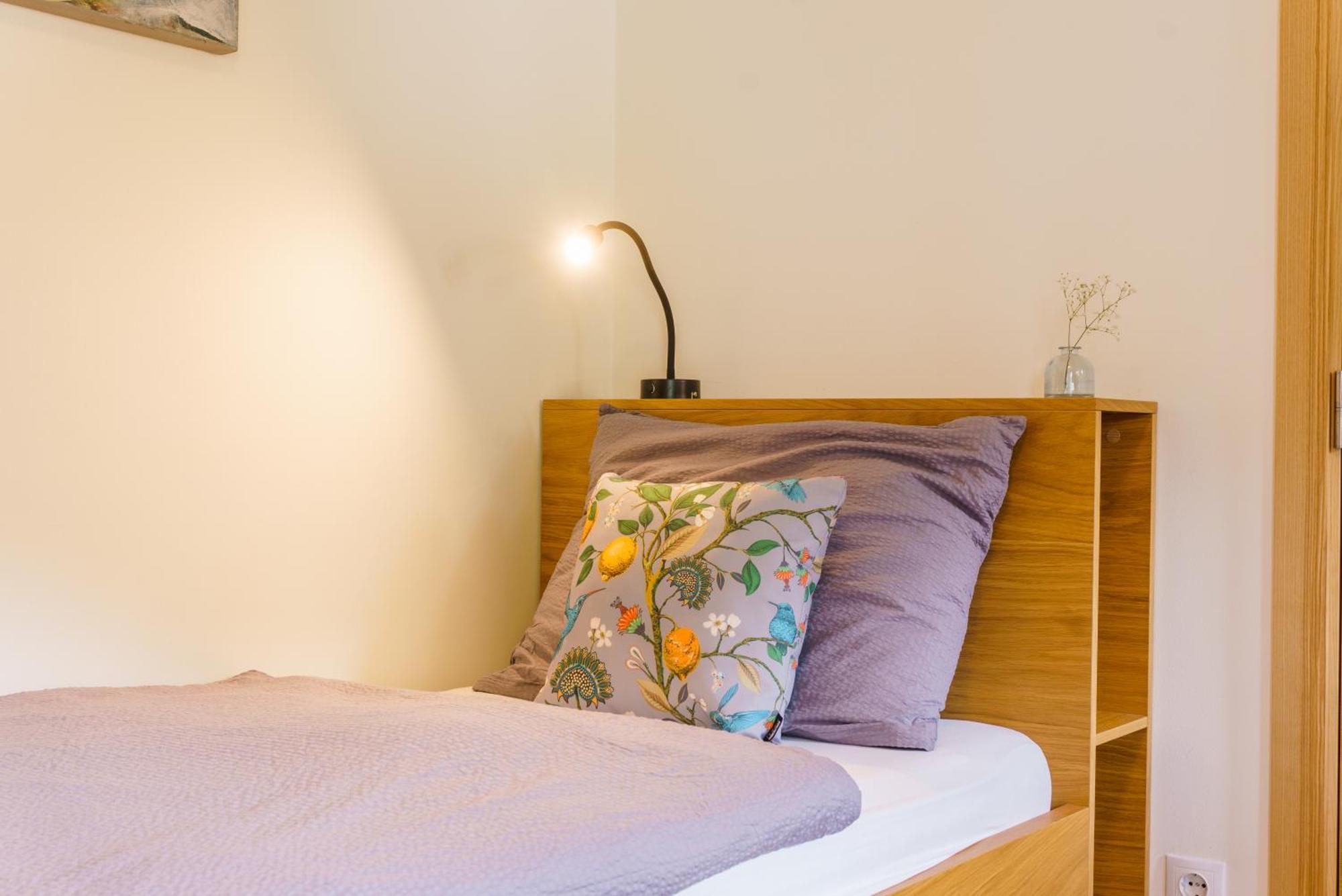 Julias Guesthouse Ora / Auer Экстерьер фото
