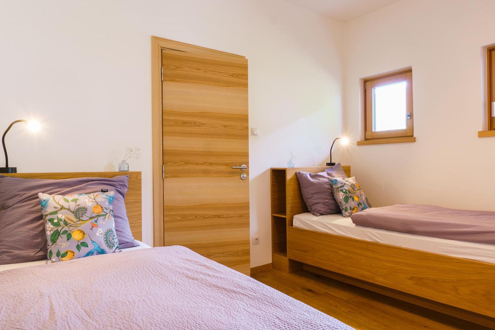 Julias Guesthouse Ora / Auer Экстерьер фото